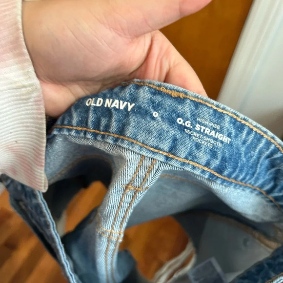 NWT OLD NAVY HIGH RISE OG STRAIGHT DENIM SHORTS - Picture 3 of 5